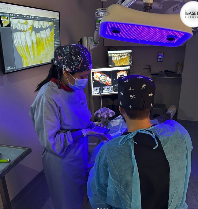 Cirugía Implantes Dentales en Gijón